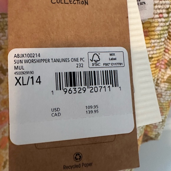 Billabong one piece bathing suit - Picture 2 of 4